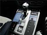 2023 Porsche Macan SUV for sale, Japanese used car export - photo 26 of 48 | GULJI TRADERS