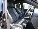 2023 Porsche Macan SUV for sale, Japanese used car export - photo 33 of 48 | GULJI TRADERS