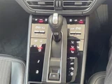 2023 Porsche Macan T 4WD SUV for sale, Japanese used car export - photo 13 of 21 | GULJI TRADERS