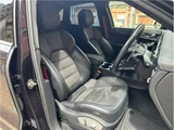 2024 Porsche Macan 4WD SUV for sale, Japanese used car export - photo 22 of 59 | GULJI TRADERS