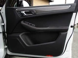 2024 Porsche Macan GTS PDK 4WD GTS Sport SR SUV for sale, Japanese used car export - photo 24 of 42 | GULJI TRADERS