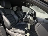2026 Porsche Macan T 4WD SUV for sale, Japanese used car export - photo 14 of 24 | GULJI TRADERS