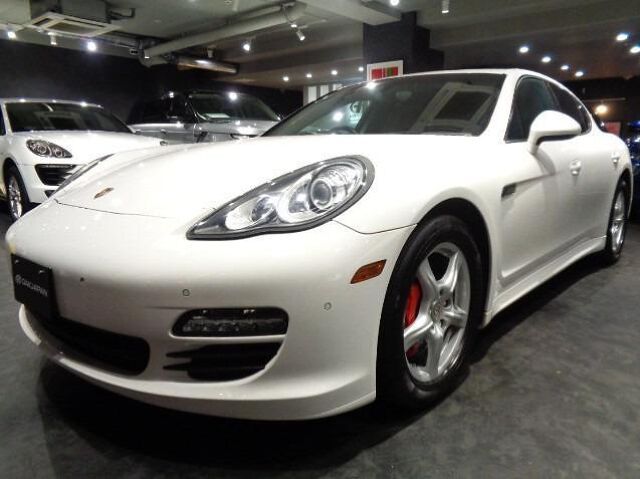 2010 Porsche Panamera 4 - photo 1 2010 Porsche Panamera 4 Sedan for sale, Japanese used car export - photo 1 of 10 | GULJI TRADERS