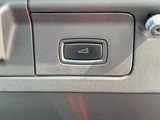 2011 Porsche Panamera 4S Sedan for sale, Japanese used car export - photo 24 of 39 | GULJI TRADERS