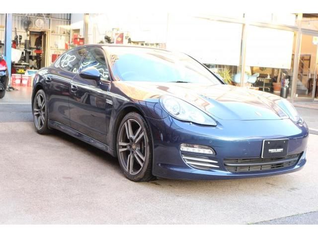 2013 Porsche Panamera 4 Sedan for sale, Japanese used car export - photo 1 of 9 | GULJI TRADERS