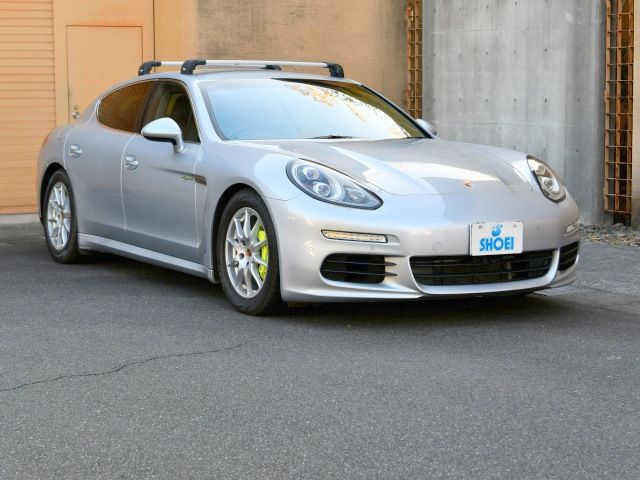 2014 Porsche Panamera S-E Hybrid Sedan for sale, Japanese used car export | GULJI TRADERS