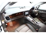 2015 Porsche Panamera PDK Sedan for sale, Japanese used car export - photo 43 of 67 | GULJI TRADERS