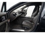 2017 Porsche Panamera 4 PDK 4WD Sedan for sale, Japanese used car export - photo 36 of 80 | GULJI TRADERS