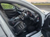 2017 Porsche Panamera 3.0 PDK Sedan for sale, Japanese used car export - photo 38 of 72 | GULJI TRADERS