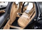 2019 Porsche Panamera 4 PDK 4WD Sedan for sale, Japanese used car export - photo 46 of 80 | GULJI TRADERS