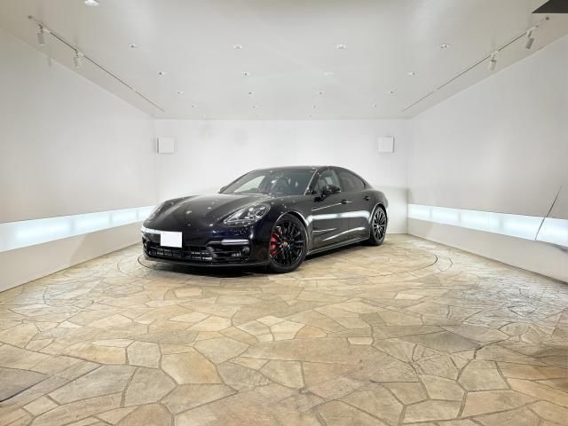 2019 Porsche Panamera GTS Sedan for sale, Japanese used car export - photo 1 of 9 | GULJI TRADERS