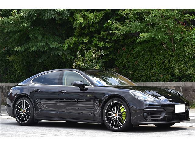 2024 Porsche Panamera 4S E- Hybrid - photo 1 2024 Porsche Panamera 4S E- Hybrid Sedan for sale, Japanese used car export - photo 1 of 20 | GULJI TRADERS
