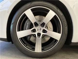 2025 Porsche Panamera 4E Hybrid Sedan for sale, Japanese used car export - photo 16 of 47 | GULJI TRADERS
