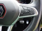 2022 Renault Arkana Hybrid Sedan for sale, Japanese used car export - photo 11 of 23 | GULJI TRADERS