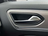 2025 Renault Arkana Hybrid Sedan for sale, Japanese used car export - photo 28 of 75 | GULJI TRADERS