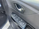 2017 Renault Captur Sedan for sale, Japanese used car export - photo 38 of 68 | GULJI TRADERS