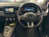 2022 Renault Captur Hybrid Sedan for sale, Japanese used car export - photo 9 of 15 | GULJI TRADERS