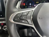 2022 Renault Captur Hybrid Sedan for sale, Japanese used car export - photo 8 of 9 | GULJI TRADERS