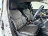 2023 Renault Captur Hybrid Sedan for sale, Japanese used car export - photo 13 of 47 | GULJI TRADERS