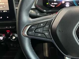 2023 Renault Captur Hybrid Sedan for sale, Japanese used car export - photo 25 of 47 | GULJI TRADERS