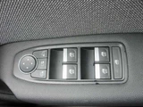 2025 Renault Captur Hybrid Sedan for sale, Japanese used car export - photo 28 of 46 | GULJI TRADERS