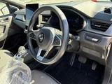2025 Renault Captur Hybrid Sedan for sale, Japanese used car export - photo 3 of 9 | GULJI TRADERS