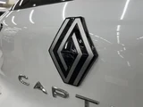 2026 Renault Captur Hybrid Sedan for sale, Japanese used car export - photo 7 of 9 | GULJI TRADERS