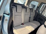 2011 Renault Kangoo 1.6 Van for sale, Japanese used car export - photo 19 of 22 | GULJI TRADERS