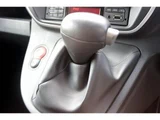 2015 Renault Kangoo Van for sale, Japanese used car export - photo 18 of 49 | GULJI TRADERS