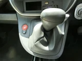 2016 Renault Kangoo Van for sale, Japanese used car export - photo 39 of 56 | GULJI TRADERS
