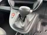 2017 Renault Kangoo Van for sale, Japanese used car export - photo 14 of 46 | GULJI TRADERS