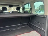 2017 Renault Kangoo EDC Bluetooth Van for sale, Japanese used car export - photo 29 of 56 | GULJI TRADERS