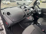 2017 Renault Kangoo EDC Bluetooth Van for sale, Japanese used car export - photo 35 of 56 | GULJI TRADERS