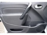 2017 Renault Kangoo Van for sale, Japanese used car export - photo 41 of 80 | GULJI TRADERS