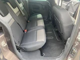 2017 Renault Kangoo Van for sale, Japanese used car export - photo 38 of 79 | GULJI TRADERS
