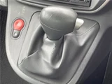 2019 Renault Kangoo Van for sale, Japanese used car export - photo 21 of 30 | GULJI TRADERS