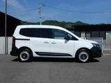 2024 Renault Kangoo 7EDC Van for sale, Japanese used car export - photo 9 of 39 | GULJI TRADERS