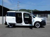 2024 Renault Kangoo 7EDC Van for sale, Japanese used car export - photo 10 of 39 | GULJI TRADERS
