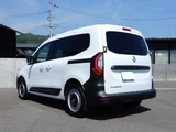 2024 Renault Kangoo 7EDC Van for sale, Japanese used car export - photo 18 of 39 | GULJI TRADERS