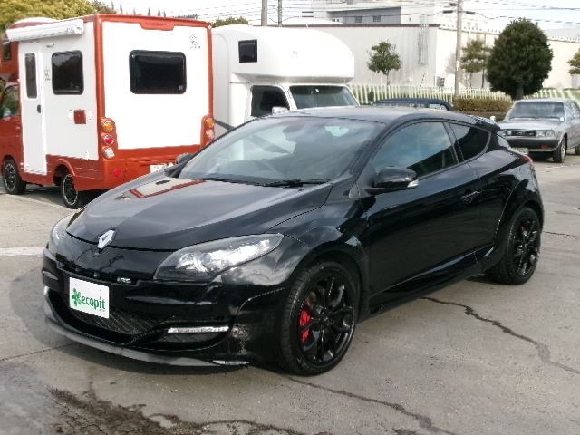 2013 Renault Megane - photo 1 2013 Renault Megane Sedan for sale, Japanese used car export - photo 1 of 53 | GULJI TRADERS