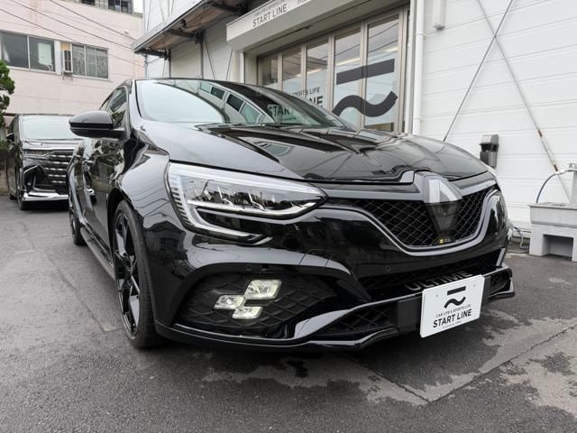 2024 Renault Megane EDC - photo 1 2024 Renault Megane EDC Sedan for sale, Japanese used car export | GULJI TRADERS