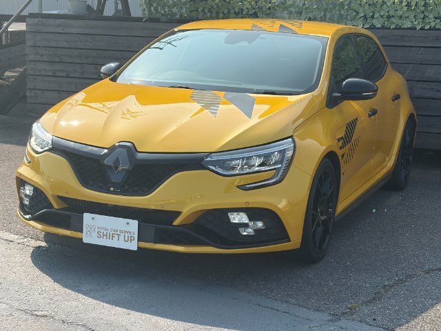 2024 Renault Megane MT Sedan for sale, Japanese used car export - photo 1 of 19 | GULJI TRADERS