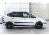 2001 Renault Scenic RXE Sedan for sale, Japanese used car export - photo 6 of 64 | GULJI TRADERS