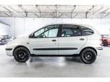 2001 Renault Scenic RXE Sedan for sale, Japanese used car export - photo 9 of 64 | GULJI TRADERS