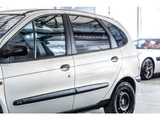 2001 Renault Scenic RXE Sedan for sale, Japanese used car export - photo 17 of 64 | GULJI TRADERS