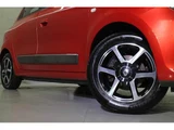 2016 Renault Twingo Sedan for sale, Japanese used car export - photo 14 of 51 | GULJI TRADERS