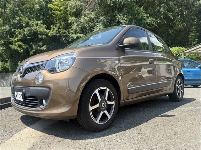 2017 Renault Twingo Sedan for sale, Japanese used car export - photo 1 of 19 | GULJI TRADERS