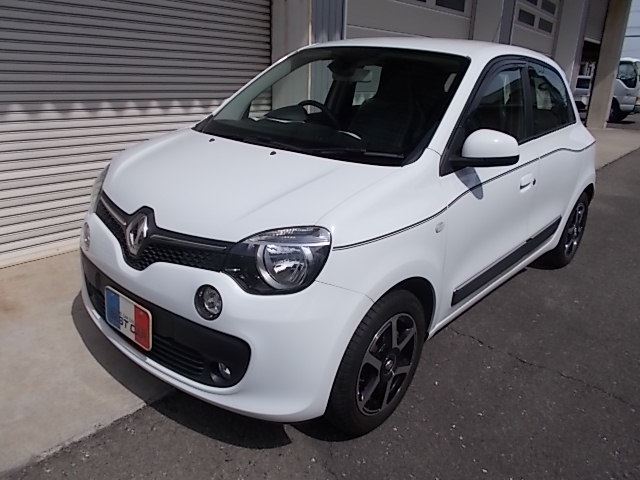 2019 Renault Twingo EDC Sedan for sale, Japanese used car export - photo 1 of 9 | GULJI TRADERS