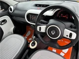 2019 Renault Twingo EDC Sedan for sale, Japanese used car export - photo 21 of 45 | GULJI TRADERS