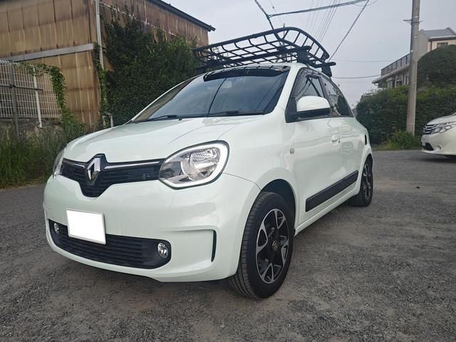 2020 Renault Twingo EDC - photo 1 2020 Renault Twingo EDC Sedan for sale, Japanese used car export - photo 1 of 24 | GULJI TRADERS